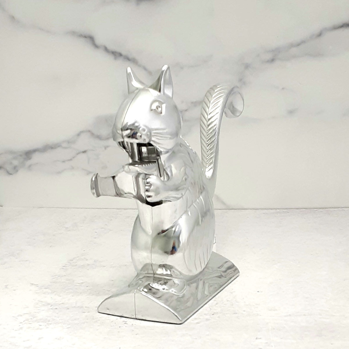 Nutcracker Nutty Squirrel – PaulaDeenShop.com